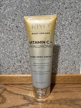 KIYO Vitamin C + Hyaluronic Dark Spot Cream